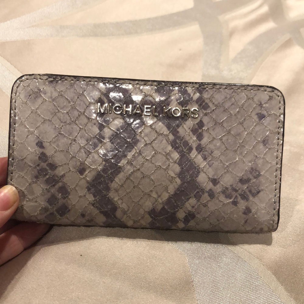 ❤️ Michael Kors Python Wallet ❤️